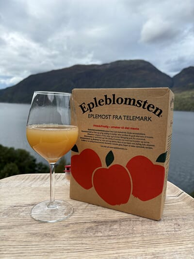 32 Epleblomsten 3 liter.jpg